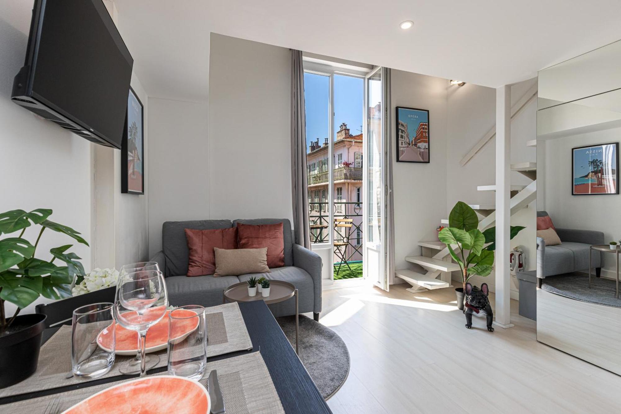 Duplex Carre D'or Apartment *